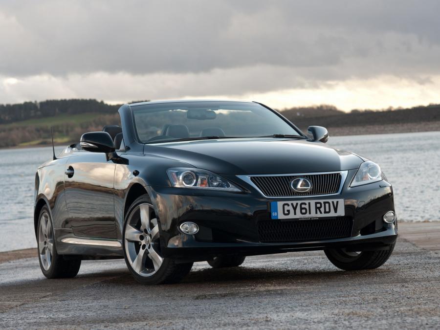  Lexus IS250C 2011 года  (UK) (фото 11 из 13)